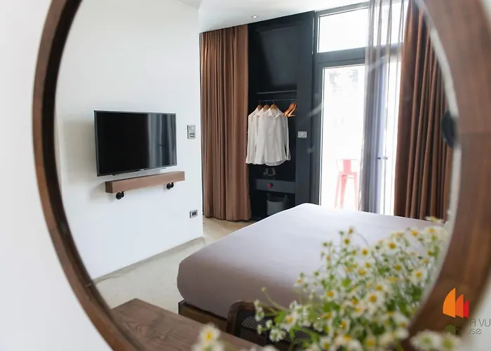 Deja Vu House Hotel 3*