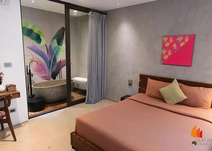 Deja Vu House 3* Ha Long