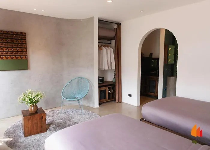 Deja Vu House 3* Hạ Long