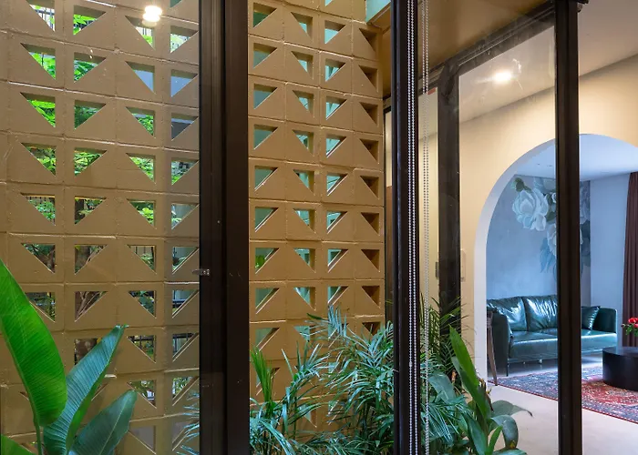 Deja Vu House Hotel Hạ Long