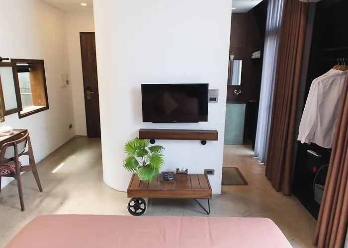 Deja Vu House Hạ Long
