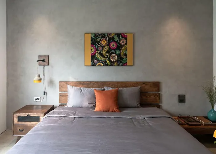 Deja Vu House Hotel 3*