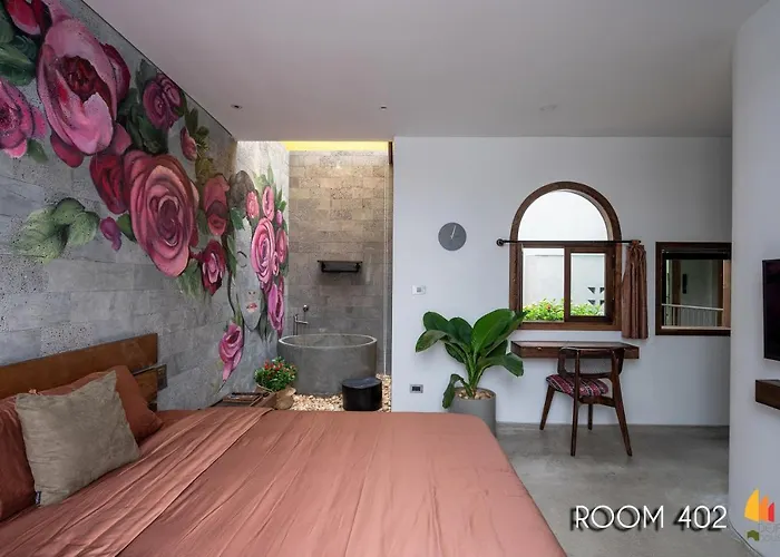 Hotel Deja Vu House 3*